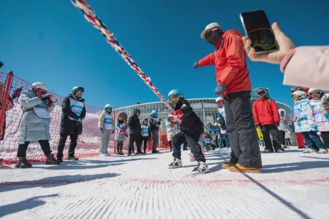 感受冰雪魅力 2024云南省冰雪运动推广普及活动金秋启动(图5)