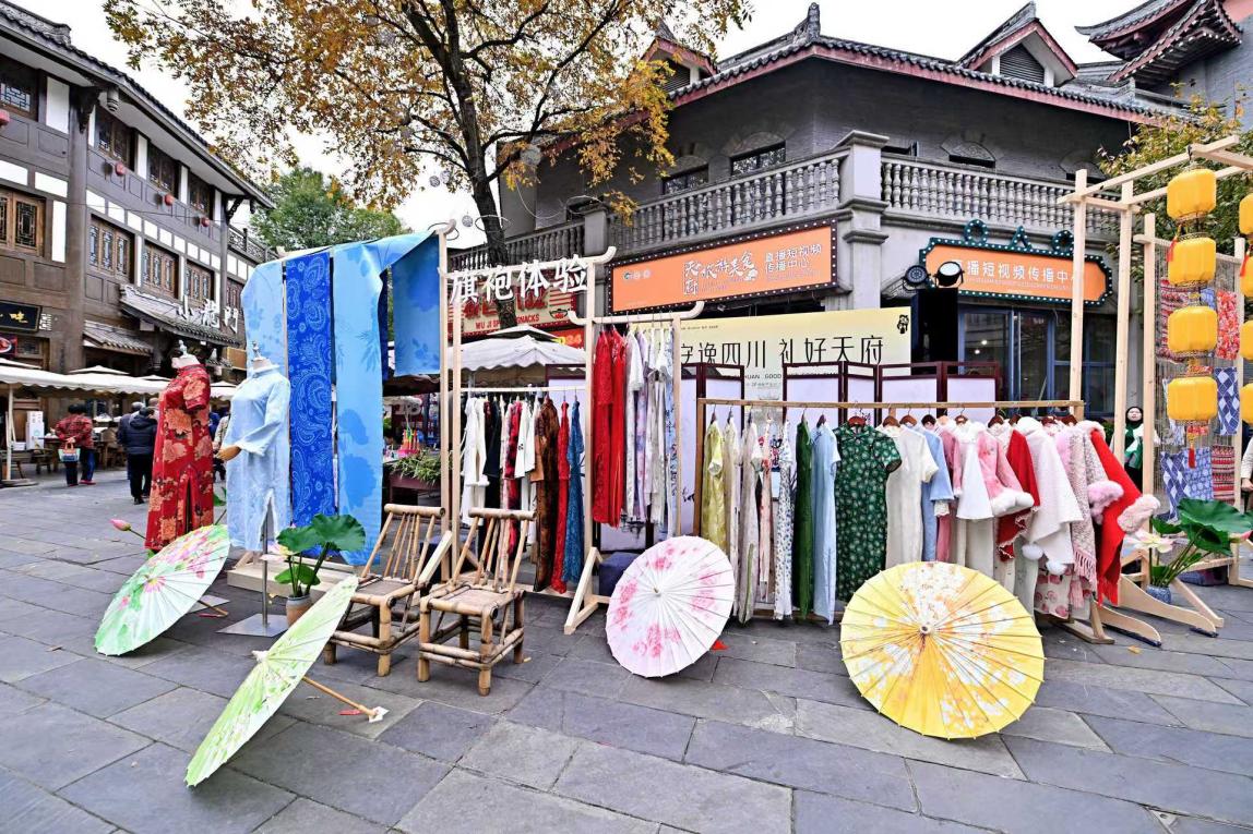精彩连连人气满满！“焕新蜀锦”活态化沉浸式文化街区氛围感拉满(图2)