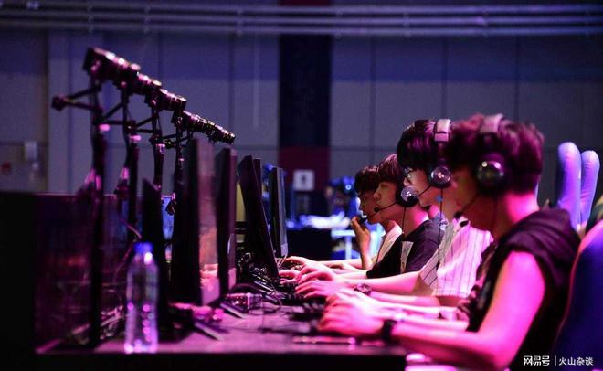 近些年电子竞技不仅没崛起反而越来越衰落的原因是什么呢？