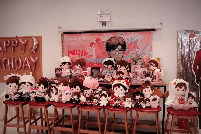 为纸片人庆生：二次元狂欢三次元狂赚(图4)