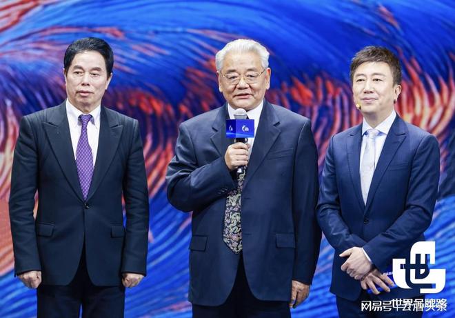 这场跨年演讲我熬夜追完了(图2)