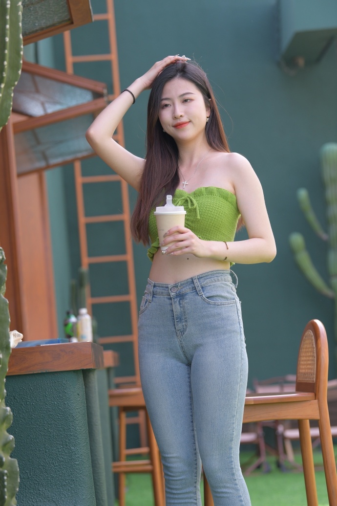 啊~女生啊你tm別舔了(图1)