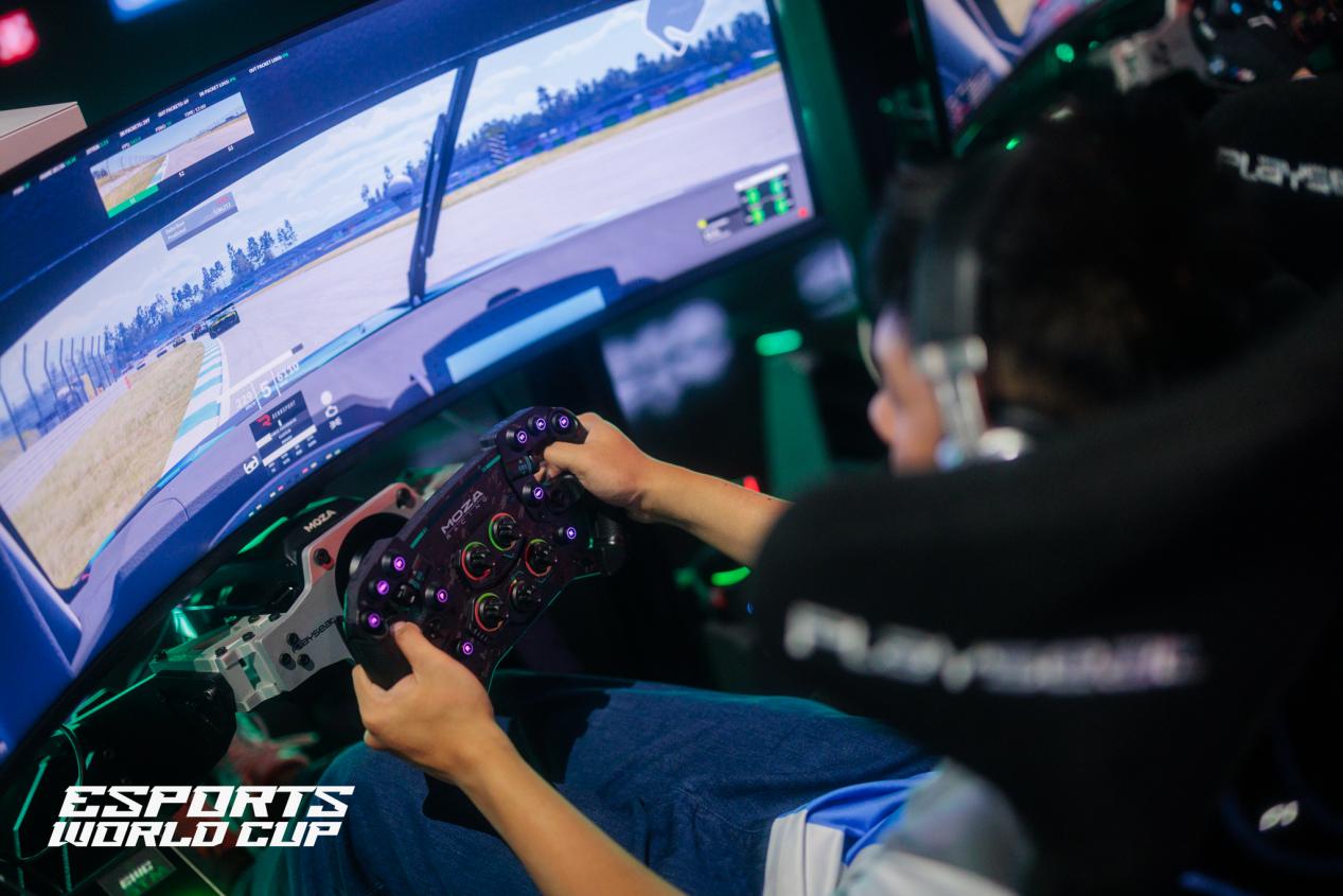 MOZA RACING成为2025年电子竞技世界杯模拟赛车项目指定模拟器品牌(图10)