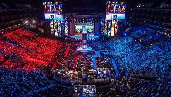 ChinaJoy 2025：TCL 携全球伙伴亮相展现电竞显示与智能终端创新实力(图1)