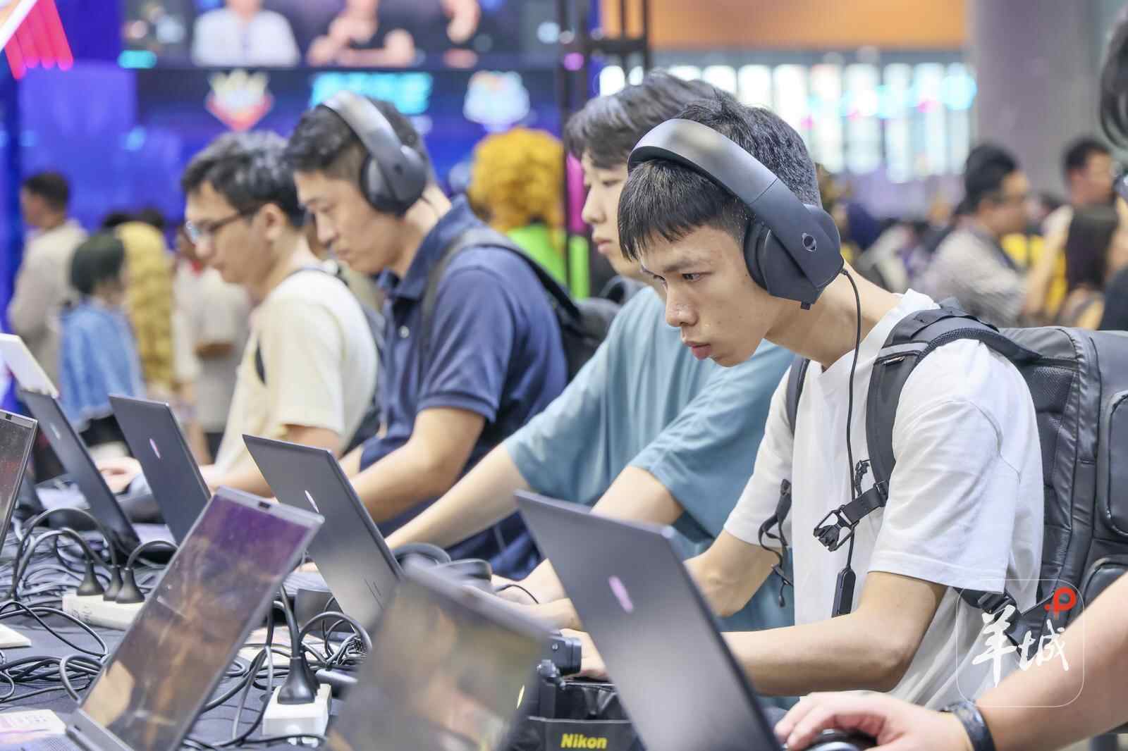 从赛场到职场广东电竞人才培养“玩”出新花样|广东“电竞+”观察⑤