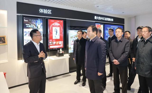 曹立军调研全市数字文创产业高质量发展情况