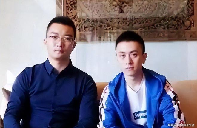 坐36亿飞机戴1000万名表秦奋背景引关注(图10)