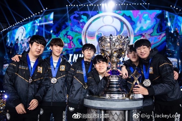 LOL历史AD选手排行Uzi因为没有S赛冠军排到11名引起粉丝不满(图1)