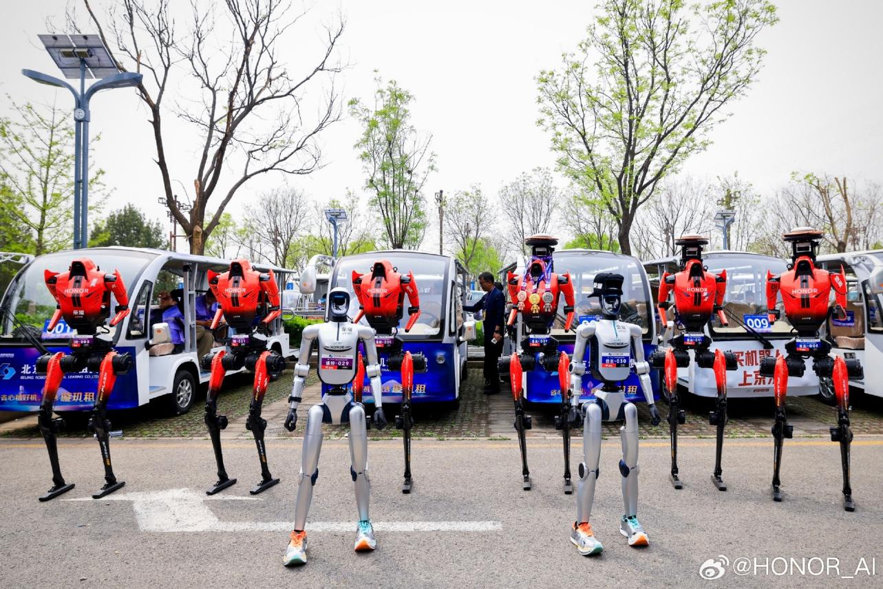 阿尔法战略交卷：荣耀“闪电”破局(图8)