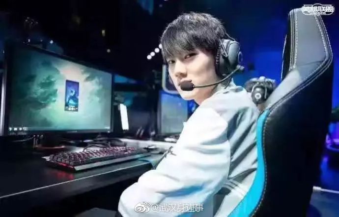 韩国女团几乎横扫全球为啥到了中国男生这没人吃这一套？(图1)